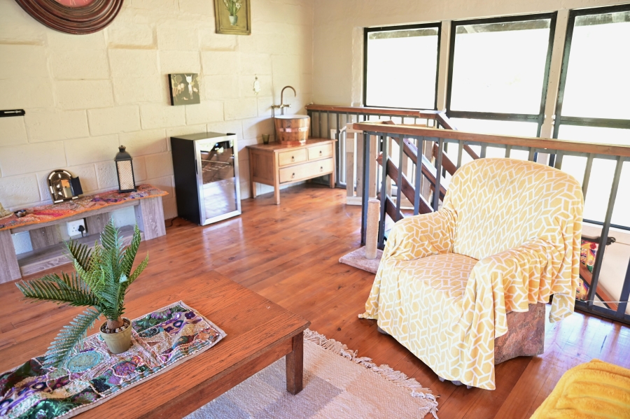 8 Bedroom Property for Sale in Hoekwil Western Cape